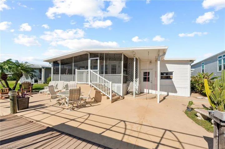 204 Sun Cir, Fort Myers, Florida 33905