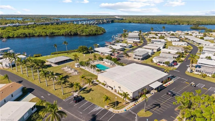 204 Sun Cir, Fort Myers, Florida 33905