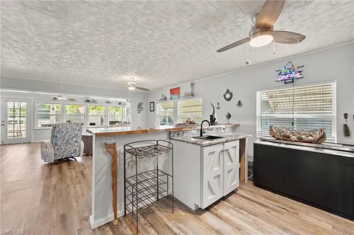 204 Sun Cir, Fort Myers, Florida 33905