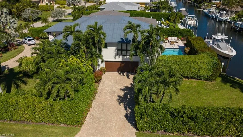 1585 Mullet Ln, Naples, Florida 34102