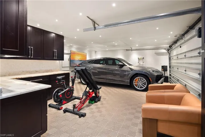 1585 Mullet Ln, Naples, Florida 34102