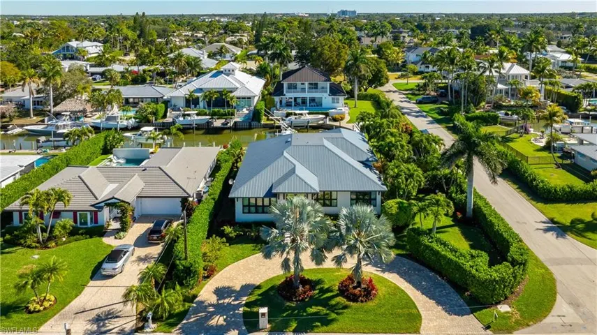 1585 Mullet Ln, Naples, Florida 34102