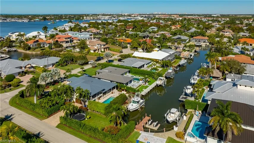 1585 Mullet Ln, Naples, Florida 34102