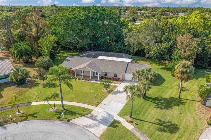 Birds eye view of property