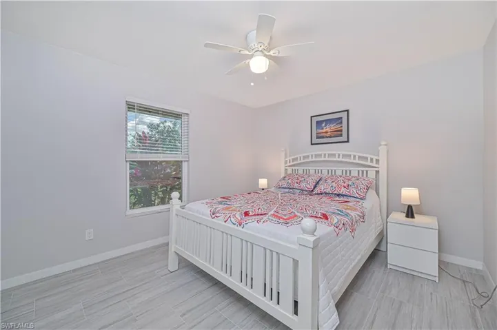 Bedroom with ceiling fan