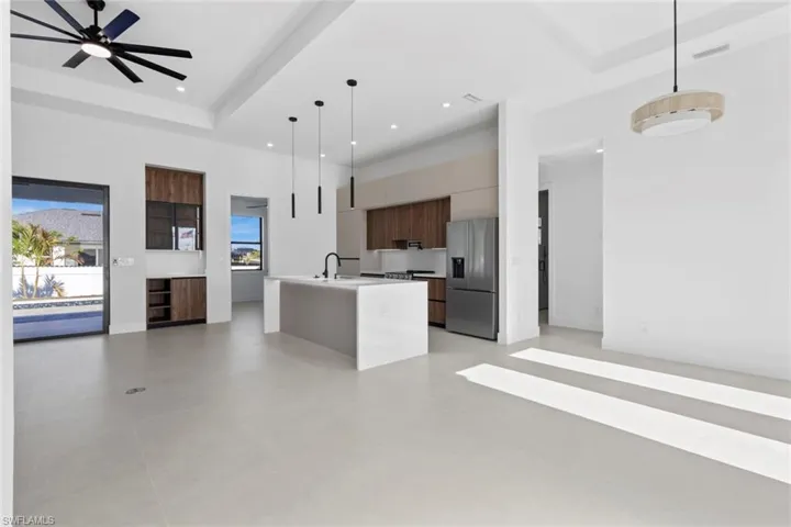2328 Nw 8th Pl, Cape Coral, Florida 33993