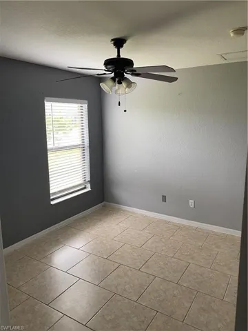 421 Nw 36th Ave, Cape Coral, Florida 33993
