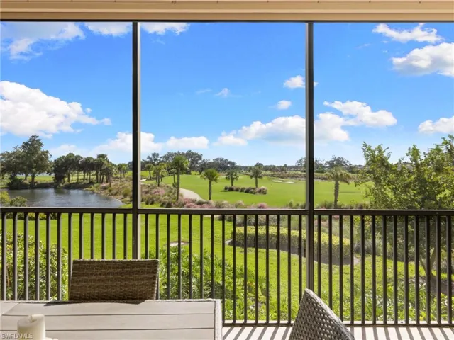 560 El Camino Real 1102, Naples, Florida 34119