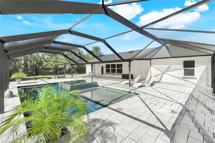 6840  Briarcliff  RD, Fort Myers, FL 33912