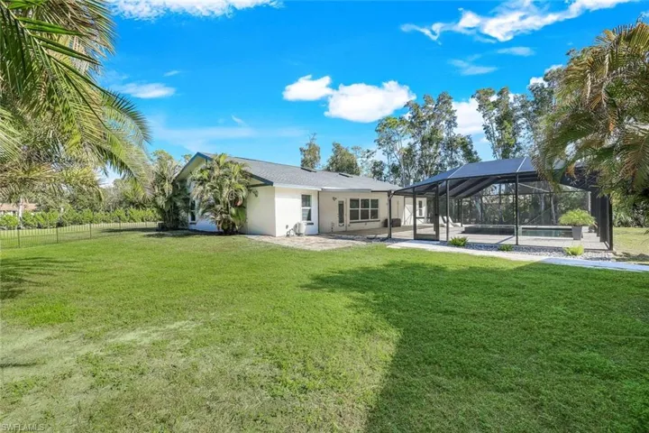 6840  Briarcliff  RD, Fort Myers, FL 33912