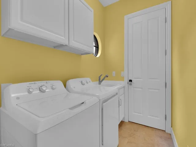 8847 Sarita CT, FORT MYERS FL 33912