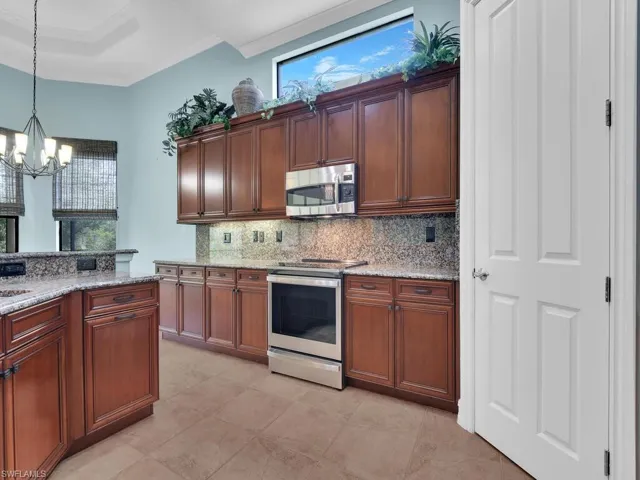 8847 Sarita CT, FORT MYERS FL 33912