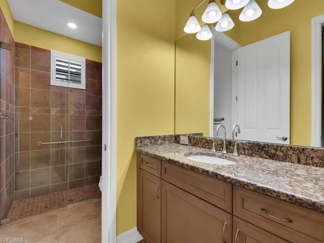 8847 Sarita CT, FORT MYERS FL 33912