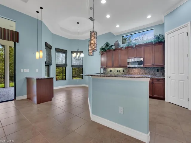 8847 Sarita CT, FORT MYERS FL 33912