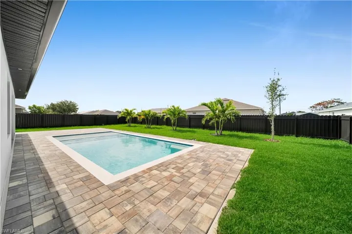 106 NE 11th  TER, Cape Coral, FL 33909
