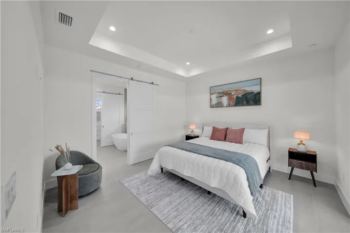 106 NE 11th  TER, Cape Coral, FL 33909