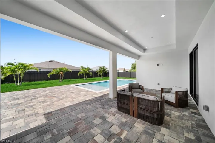 106 NE 11th  TER, Cape Coral, FL 33909