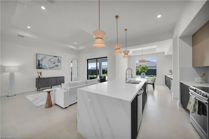 106 NE 11th  TER, Cape Coral, FL 33909