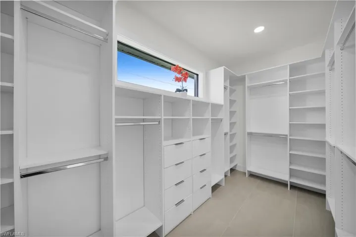 106 NE 11th  TER, Cape Coral, FL 33909
