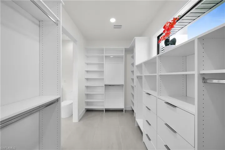 106 NE 11th  TER, Cape Coral, FL 33909