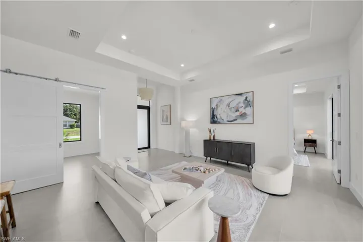 106 NE 11th  TER, Cape Coral, FL 33909