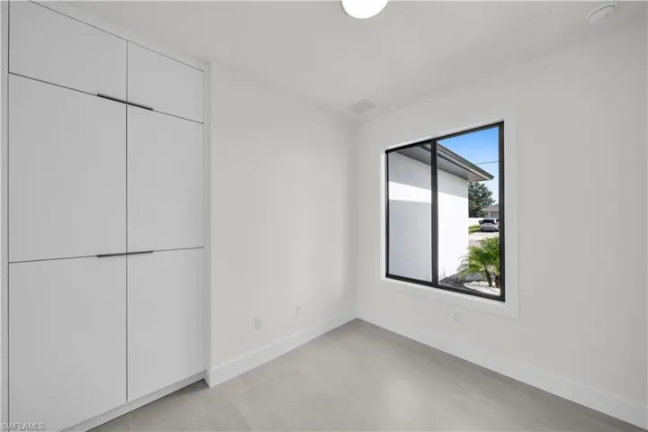 106 NE 11th  TER, Cape Coral, FL 33909
