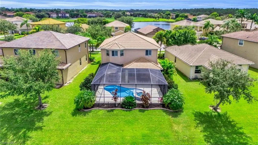 Privacy on both sides of the lanai.