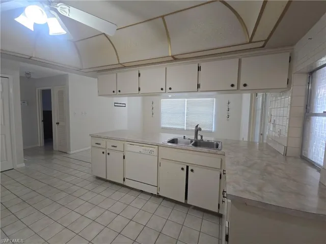 4472 30th Pl Sw, Naples, Florida 34116