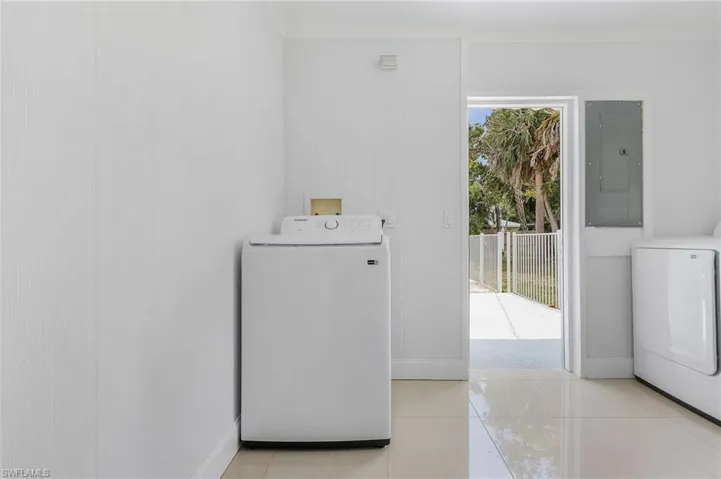 5251 Tower Dr, Cape Coral, Florida 33904