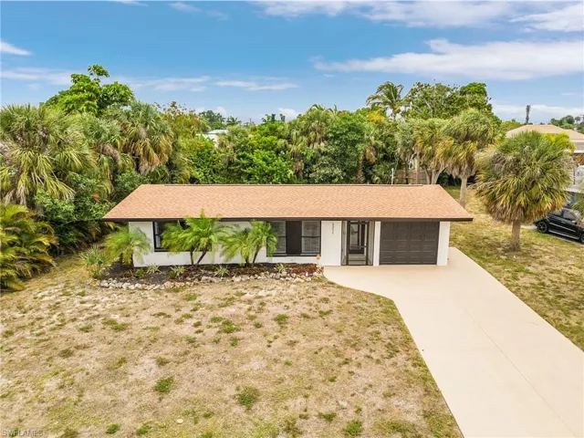 5251 Tower Dr, Cape Coral, Florida 33904