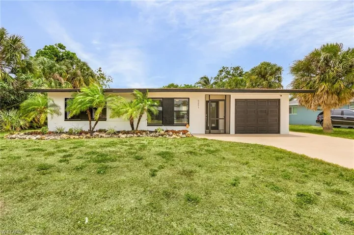 5251 Tower Dr, Cape Coral, Florida 33904