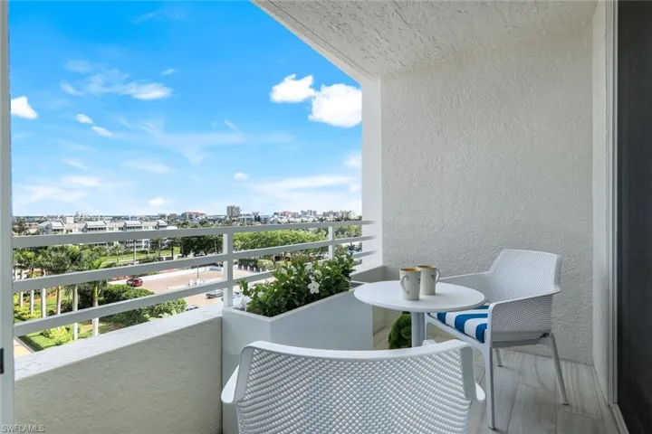 Private balcony off guest room and entryway