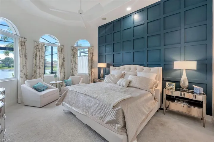 8957  Shenendoah  CIR, Naples, FL 34113