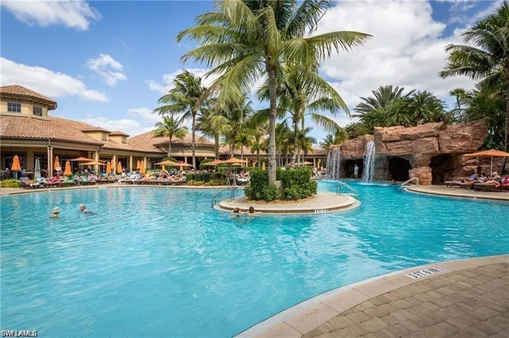 Player's Club Pool