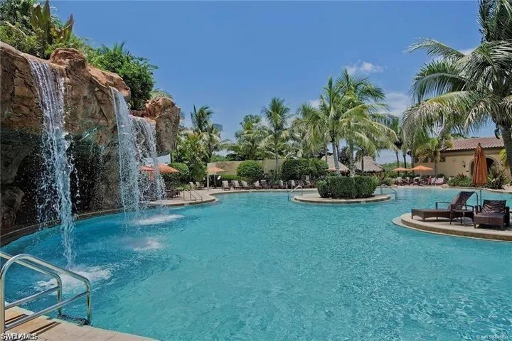 Lely Resort Player's Club Pool