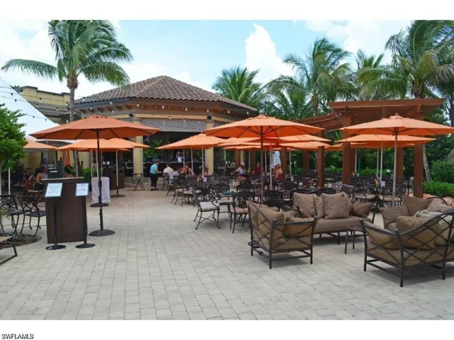 Player's Club Pool area