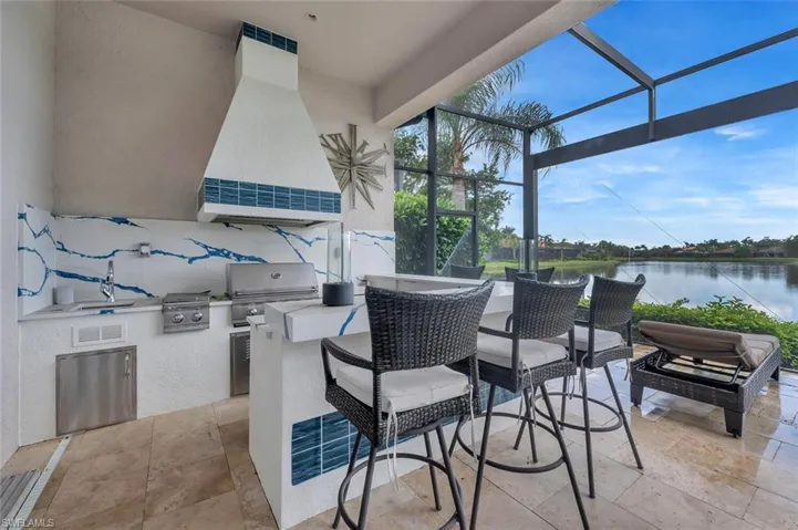 Outdoor Kitchen/Bar