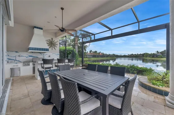 8957  Shenendoah  CIR, Naples, FL 34113