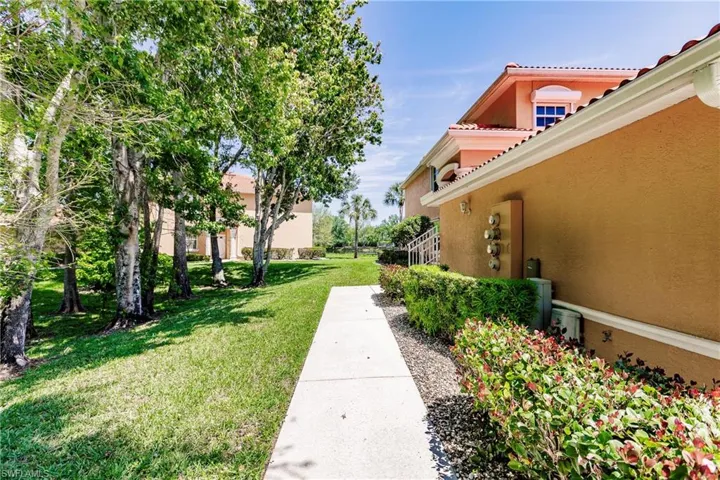 13851 Eagle Ridge Lakes Dr # 201, Fort Myers Fl 33912