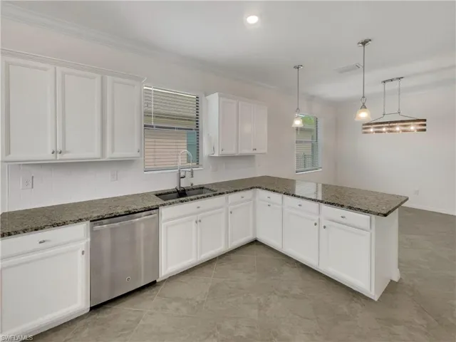 14012  Vindel  CIR, Fort Myers, FL 33905