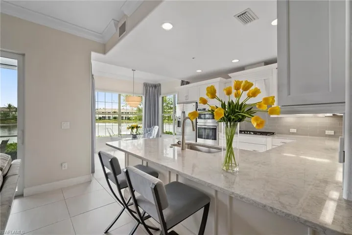 8008  Signature Club  CIR, Naples, FL 34113