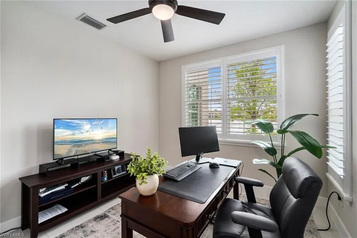 8008  Signature Club  CIR, Naples, FL 34113