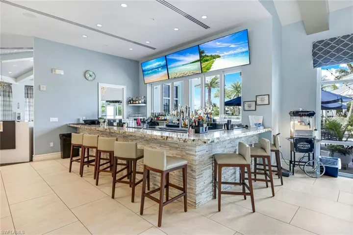 Clubhouse Indoor Bar & Grill