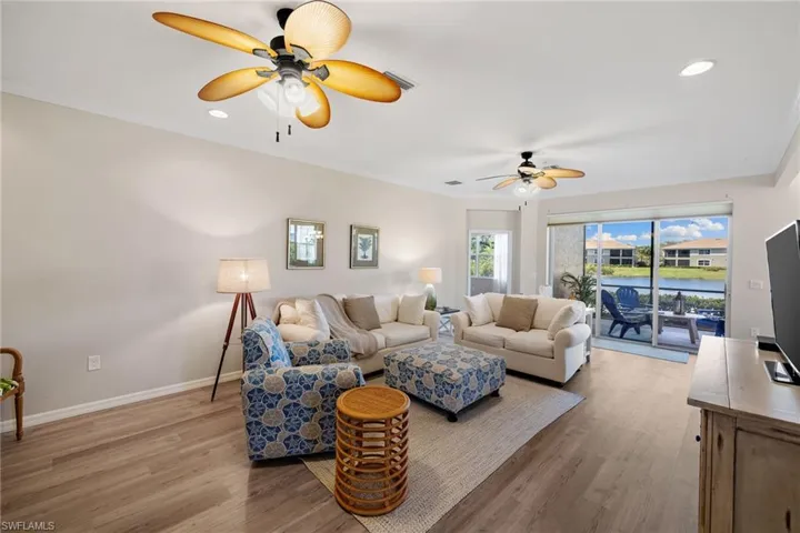 7090  Bay Woods Lake  CT, Fort Myers, FL 33908