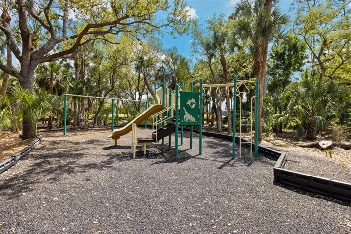 7090  Bay Woods Lake  CT, Fort Myers, FL 33908
