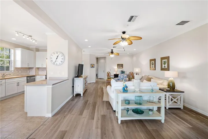 7090  Bay Woods Lake  CT, Fort Myers, FL 33908