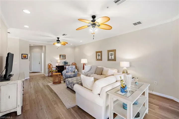 7090  Bay Woods Lake  CT, Fort Myers, FL 33908