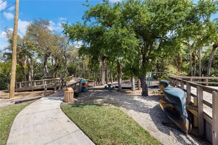 7090  Bay Woods Lake  CT, Fort Myers, FL 33908