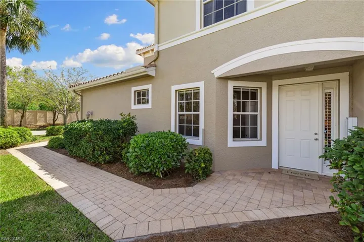 7090  Bay Woods Lake  CT, Fort Myers, FL 33908