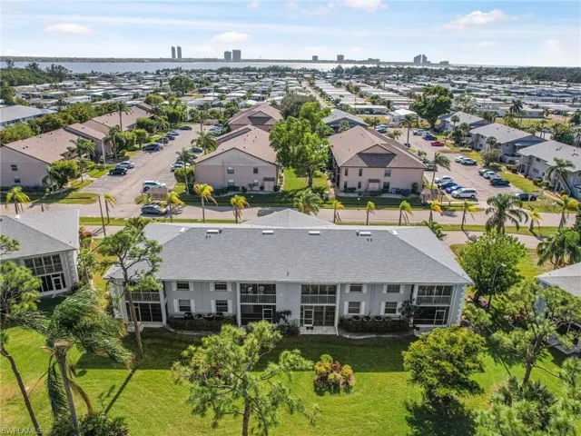 7068  Nantucket  CIR, North Fort Myers, FL 33917